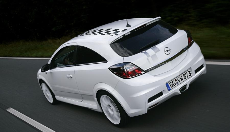  Opel Astra OPC Nurburgring Edition 2007 года  (фото 6 из 13)